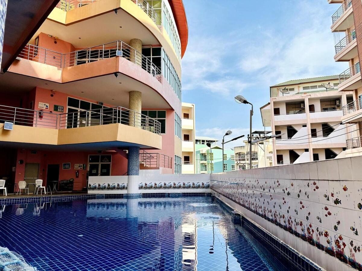 Wisdom Burg Bangsaen, Pool, Gym Ban Rong Khoei Exterior foto
